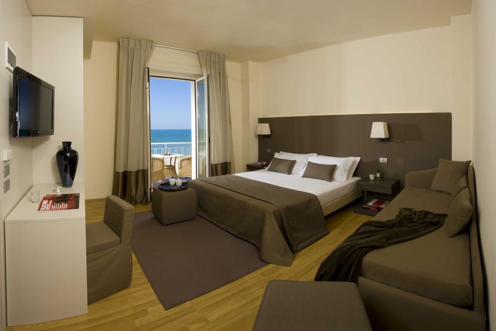 Hotel Miramare Gabicce Mare Esterno foto