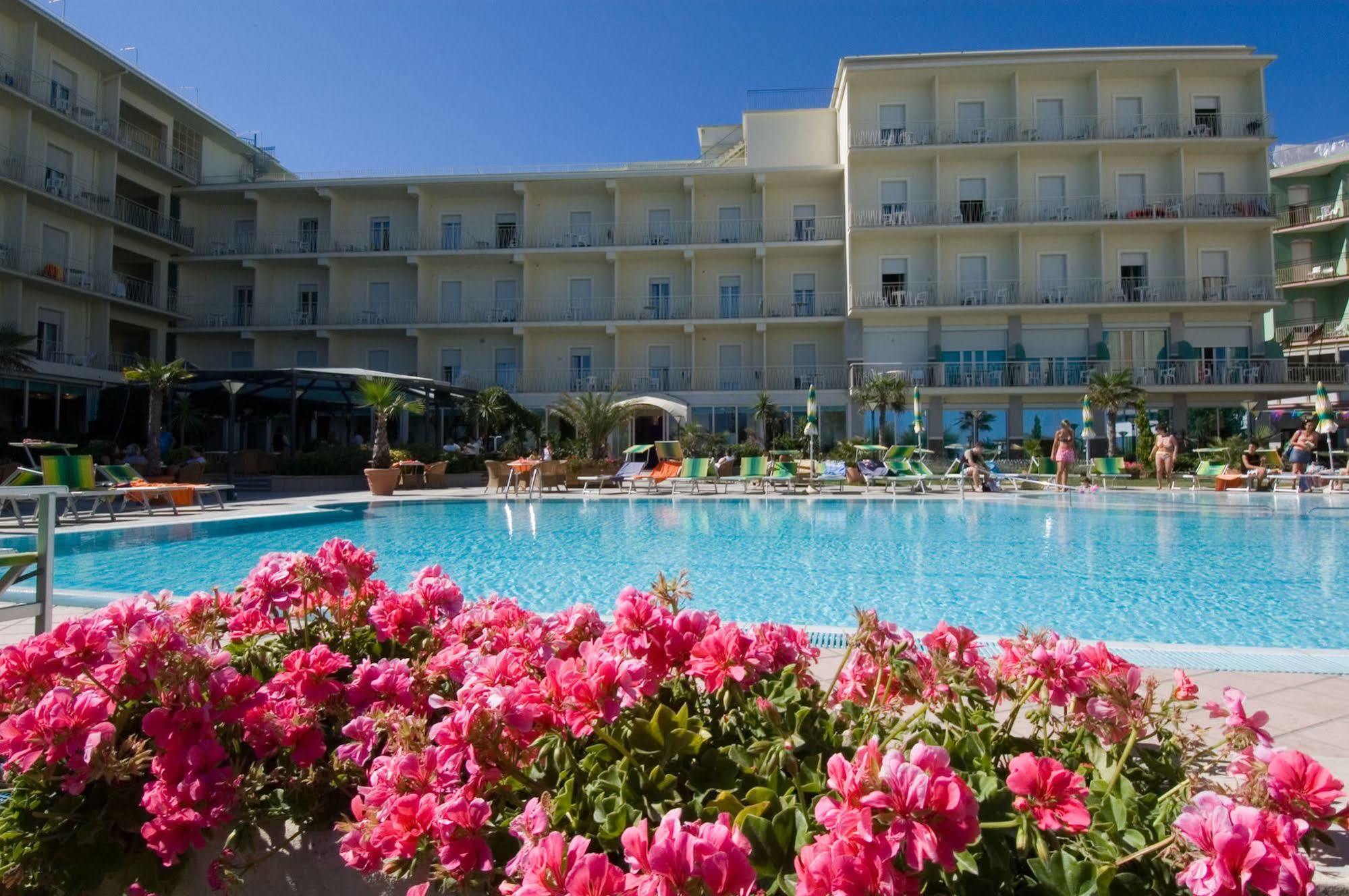 Hotel Miramare Gabicce Mare Esterno foto